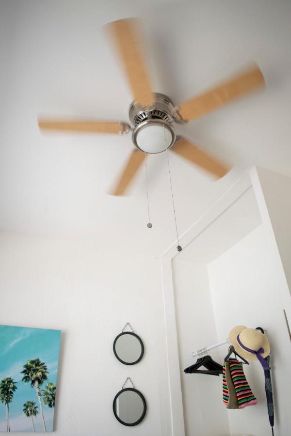 Relax And Unwind In Little Havana Miami Extérieur photo